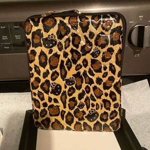 LOUNGE FLY HELLO KITTY